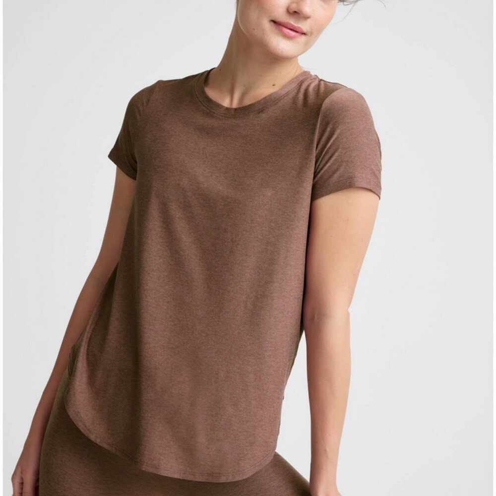 beyond yoga featherweight on the down low tee